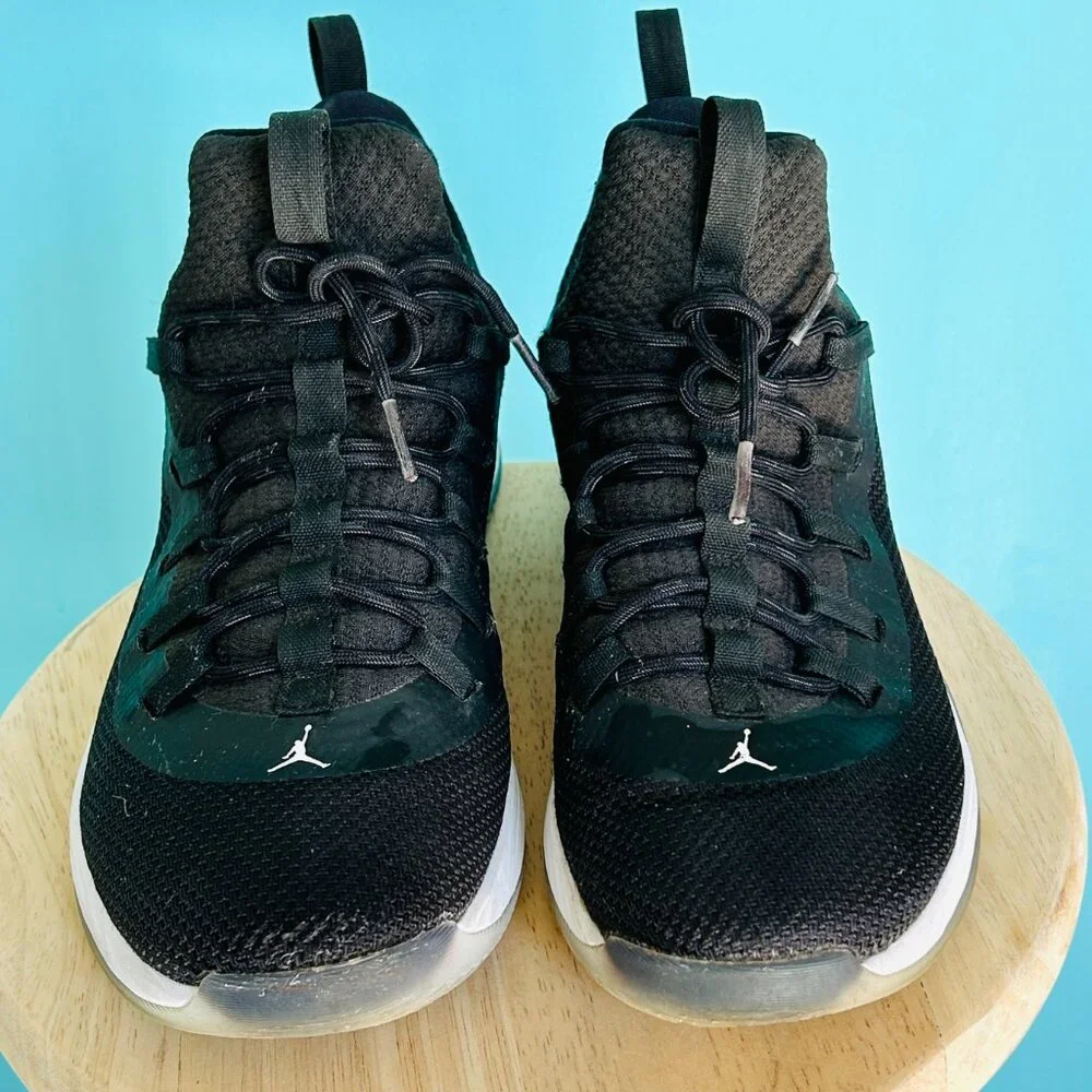 Jordan Ultra.Fly 2 (size 9)